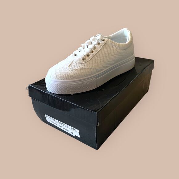 Nasty Gal Faux Croc Leather Platform Sneakers Size US 8/ UK 6 White - Picture 9 of 10